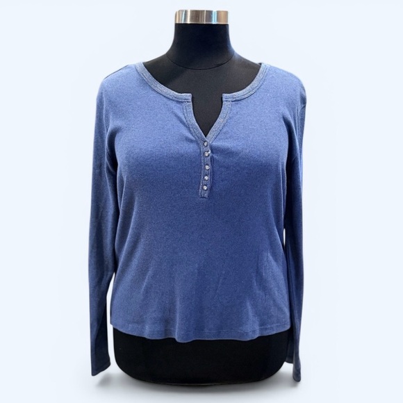 Weatherproof Tops - NWT Weatherproof Brand Organic Cotton Henley V-neck Rhinestone Button LS Top